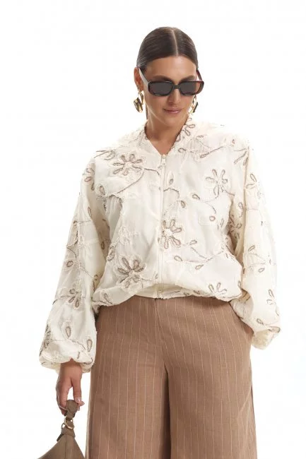 Бомбер с набивным рисунком и рукавом жиго