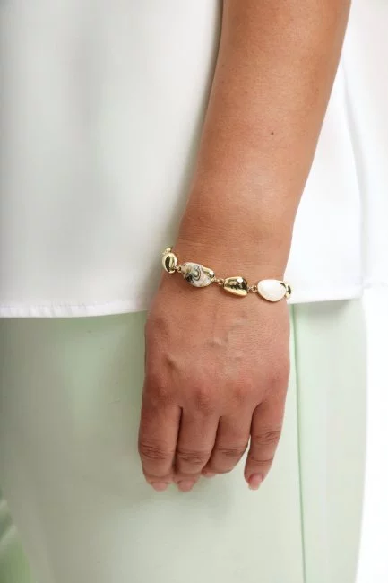 Браслет Скарабей молочный