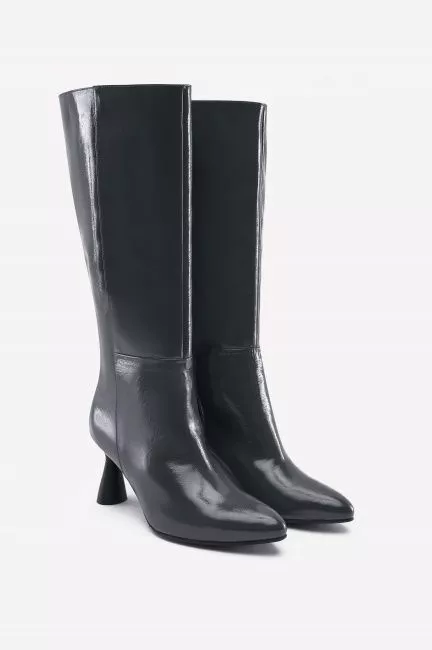 Лакированные сапоги с увеличенной полнотой