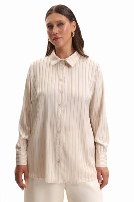 Блузка из поливискозы с акцентными полосками