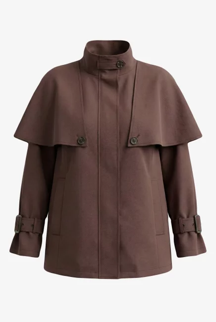 Укороченный тренч в стиле хевлок с пелериной