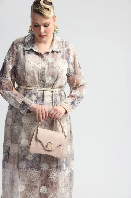 Платье с разрезами из тенселя с пайетками