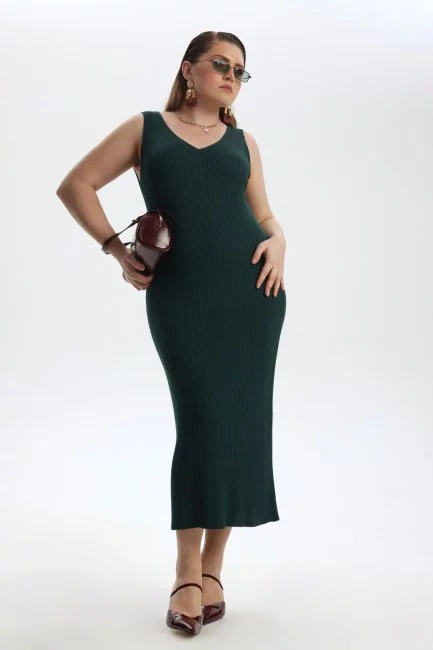 Вязаное платье майка