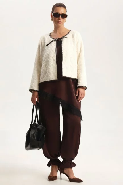 Жакет из фактурного трикотажа на завязке