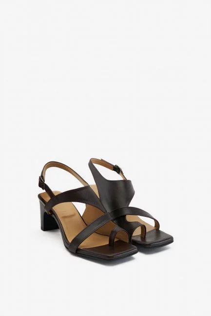 Босоножки вьетнамки на устойчивом каблуке