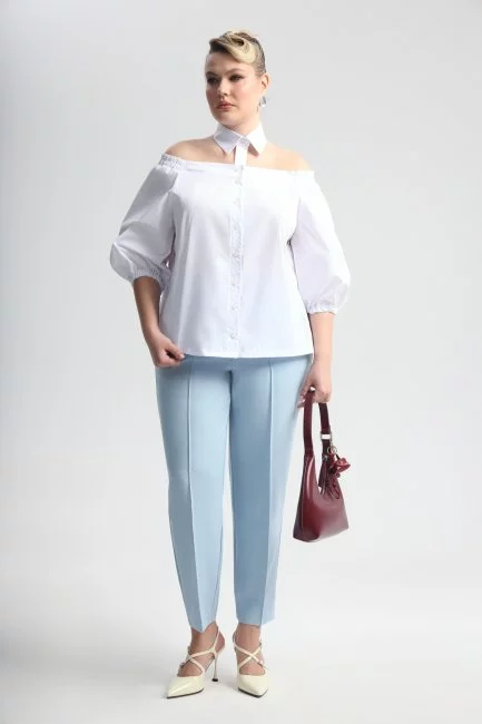 Рубашка с декольте и съемным воротником