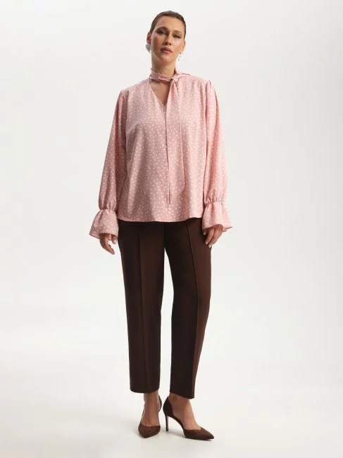 Блузка из поливискозы с принтом горох