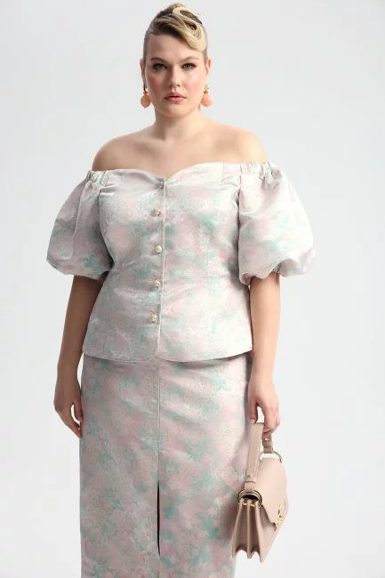 Жакет из жаккарда со спущенным плечом