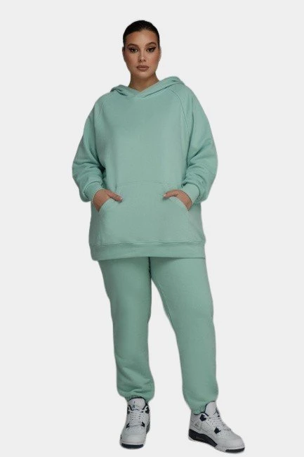 Джоггеры regular fit с бархатистой поверхностью – большой размер Plus Size – фото каталога