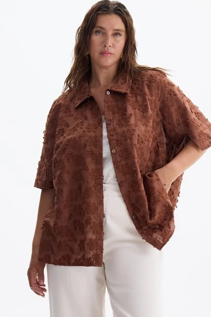 Блузка с английской вышивкой и коротким рукавом – большой размер Plus Size – фото каталога