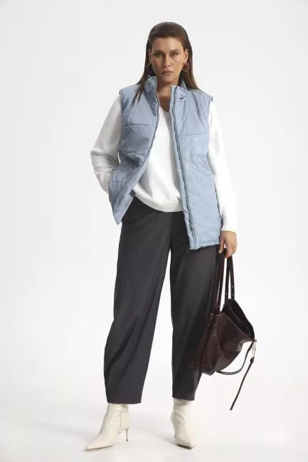 Жилет с принтованной подкладкой и простежкой