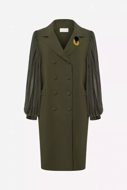 Платье пиджак с гофрировкой на рукаве