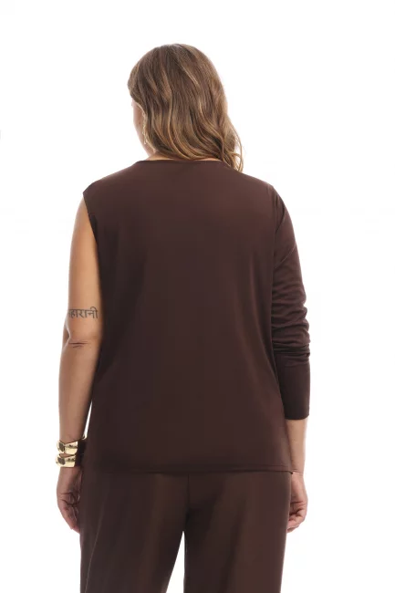 Трикотажный лонгслив с одним рукавом и декоративной деталью