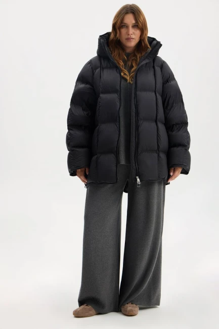 Ультралегкая куртка пуховик с капюшоном – фото – Plus Size 50–64 – Моно-Стиль