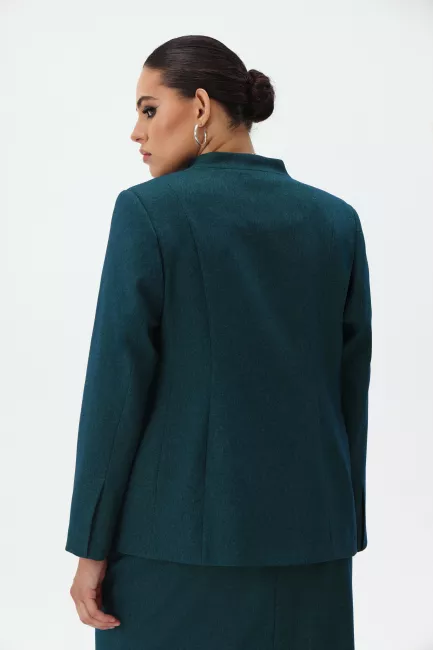 Жакет с воротником стойка приталенного силуэта