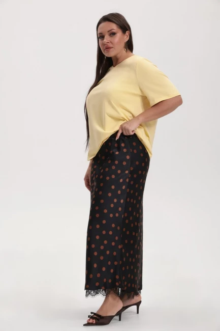 Футболка с треугольным вырезом – фото – Plus Size 50–64 – Моно-Стиль
