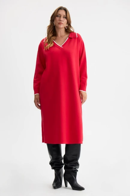 Платье из вязаной поливискозы с воротником – фото – Plus Size 50–64 – Моно-Стиль