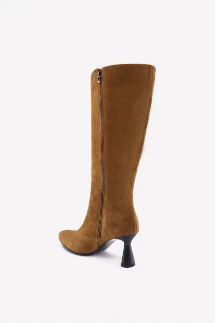 Сапоги из замши с устойчивым каблуком
