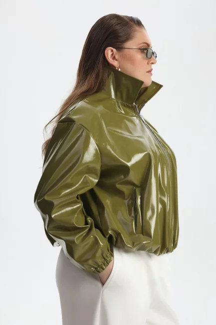 Бомбер с кулиской из лаковой экокожи