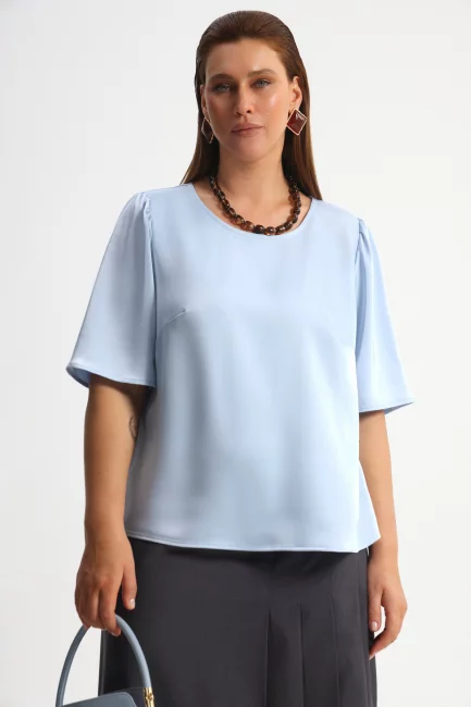 Блузка из поливискозы с коротким рукавом