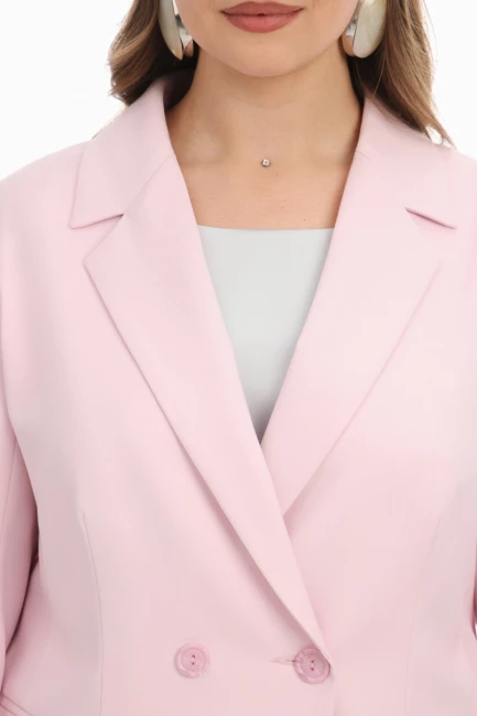 Жакет приталенного силуэта