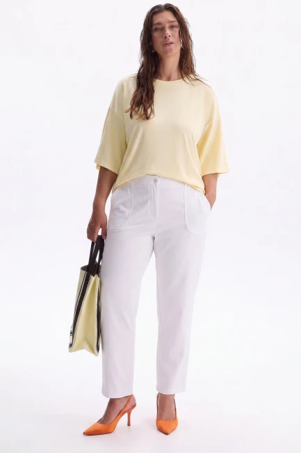 Белые прямые брюки из хлопка – фото – Plus Size 50–64 – Моно-Стиль