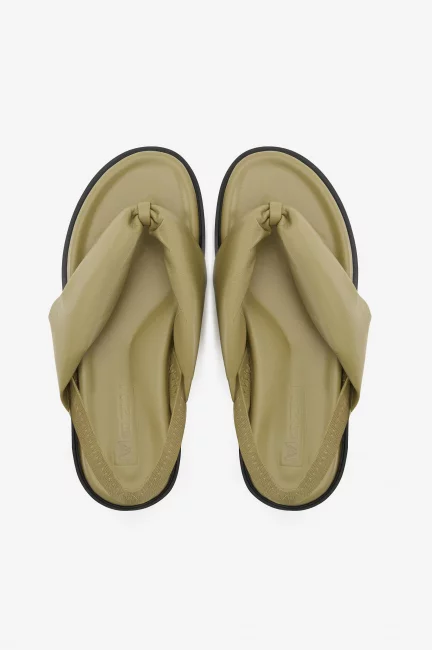 Вьетнамки объемные из оливковой кожи