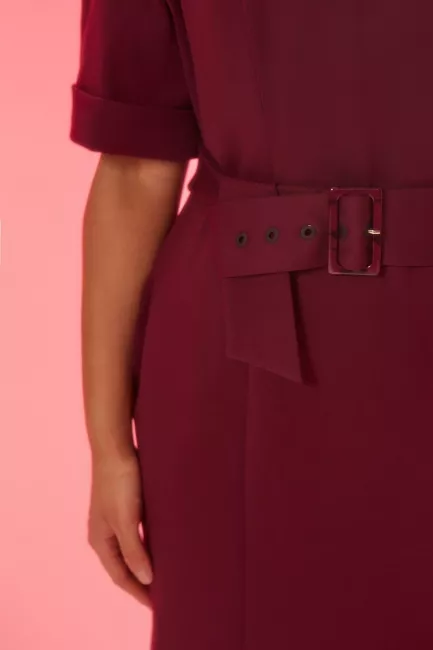 Платье футляр в оттенке вишня