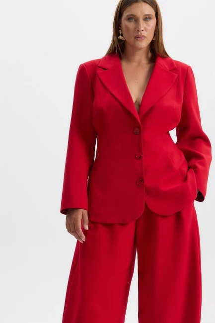 Жакет с защипами из костюмной ткани – фото – Plus Size 50–64 – Моно-Стиль