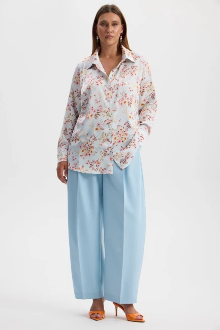 Блузка из поливискозы с цветочным принтом – фото – Plus Size 50–64 – Моно-Стиль