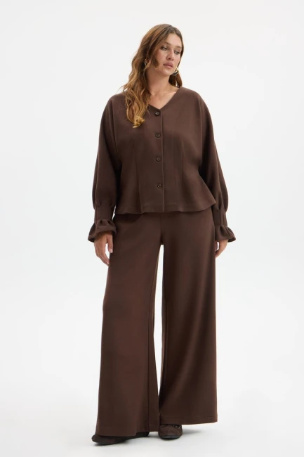 Приталенный жакет из трикотажа с ворсом – фото – Plus Size 50–64 – Моно-Стиль