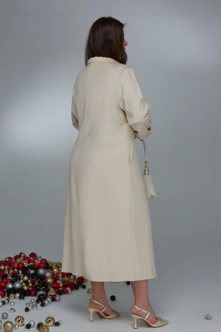 Платье на молнии с отложным воротником