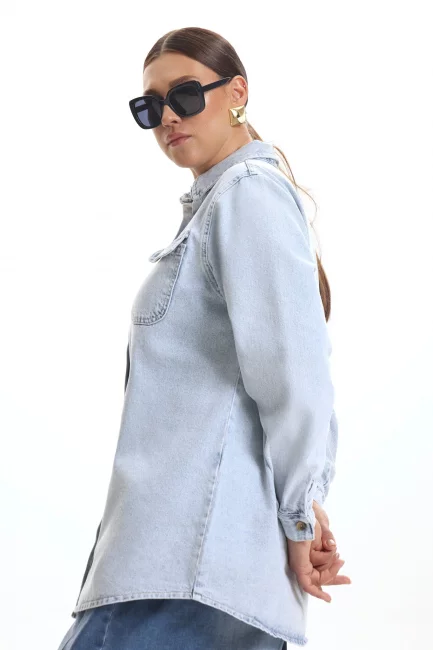 Рубашка из денима с акцентным карманом