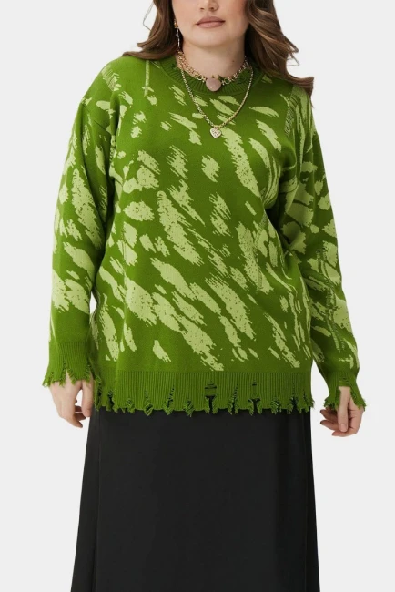 Джемпер с деконструкцией и салатовым принтом – фото – Plus Size 50–64 – Моно-Стиль