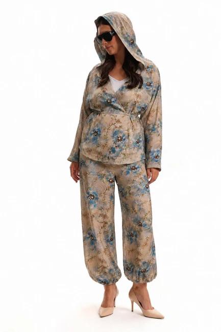 Блузка из вискозы с принтом и капюшоном – фото – Plus Size 50–64 – Моно-Стиль