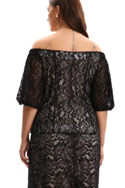 Блузка со спущенным плечом из кружева – фото – Plus Size 50–64 – Моно-Стиль