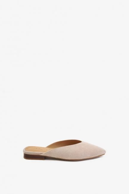 Мюли с острым мысом из молочной замши