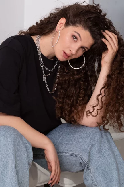 Базовая футболка ЛАГО с круглым вырезом черный