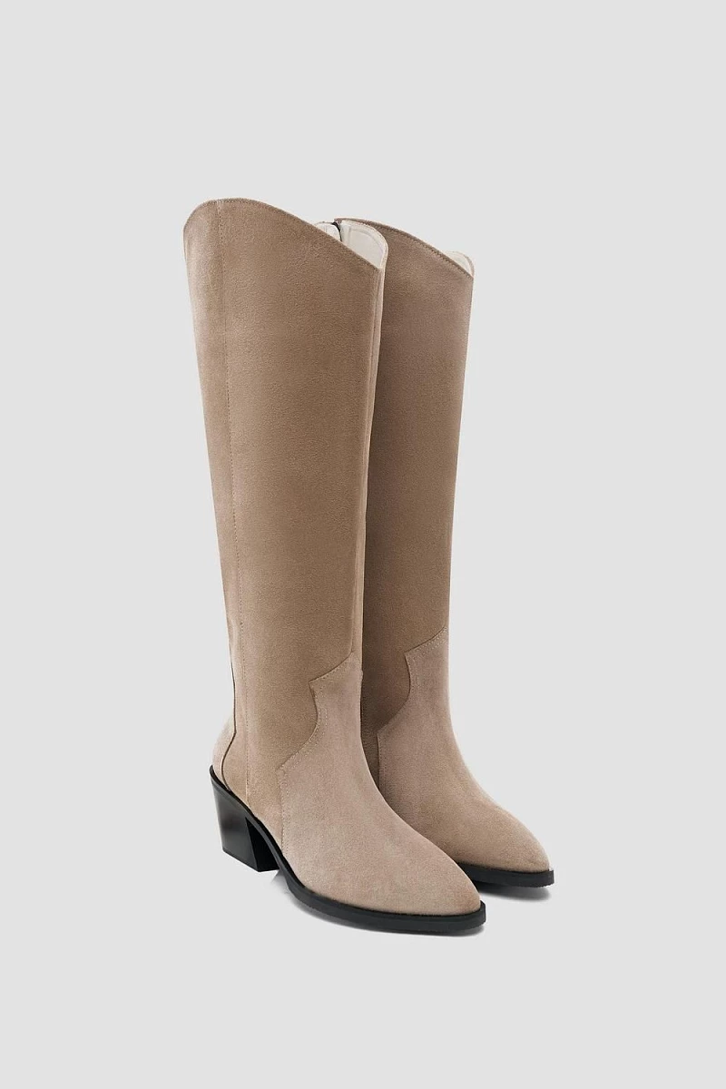 Сапоги ковбойские из бежевой замши