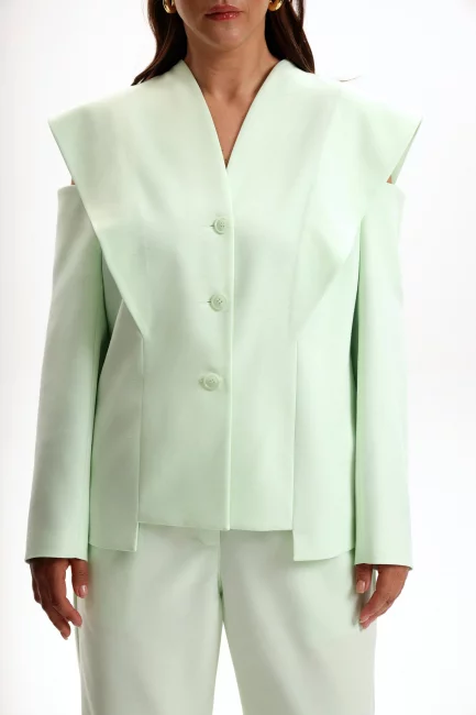 Жакет в маскулином стиле салатового цвета
