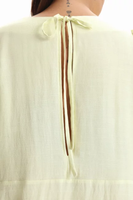 Платье изо льна желтого цвета