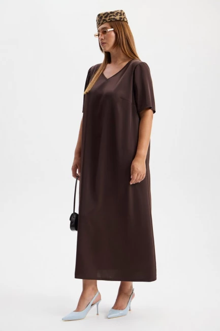 Платье с коротким рукавом в бельевом стиле – фото – Plus Size 50–64 – Моно-Стиль