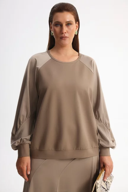 Свитшот трикотажный с комбинированным рукавом