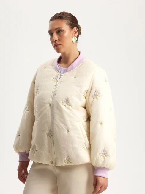 Стеганый многослойный бомбер с вышивкой