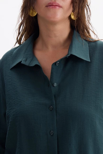 Блузка из жатого изумрудного тенселя – фото – Plus Size 50–64 – Моно-Стиль