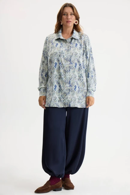 Блузка с принтом змея – фото – Plus Size 50–64 – Моно-Стиль
