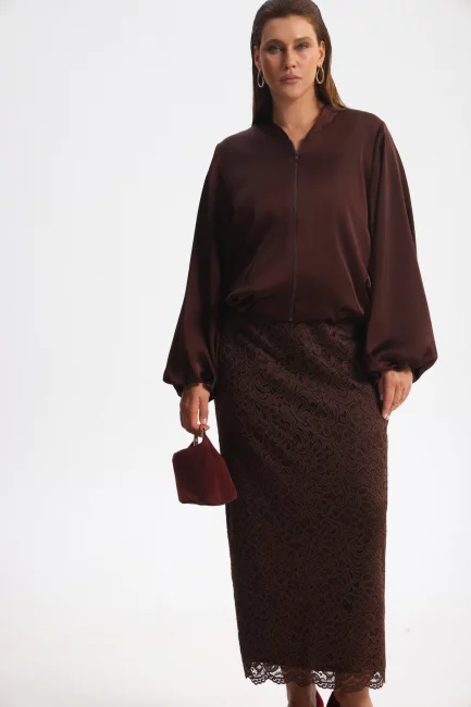 Бомбер из шелка с рукавом жиго