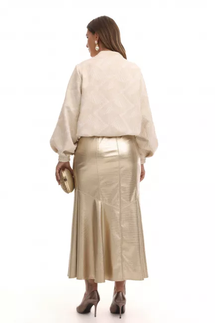 Бомбер из фактурной ткани с металлизированным принтом