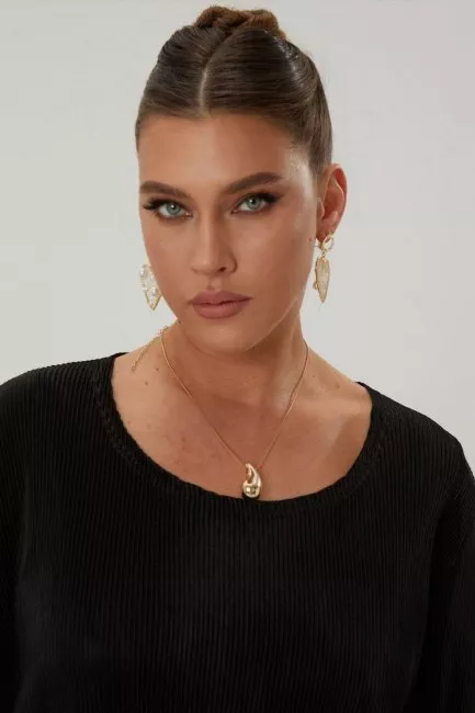 Тишот из ткани в мелкую гофрировку