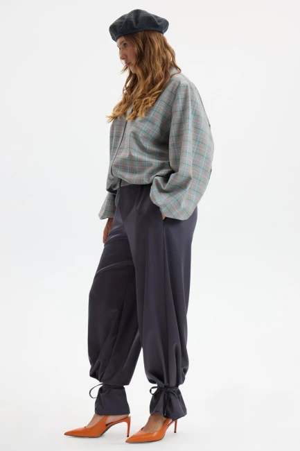 Брюки палаццо с застежкой энл тай из тенселя – фото – Plus Size 50–64 – Моно-Стиль